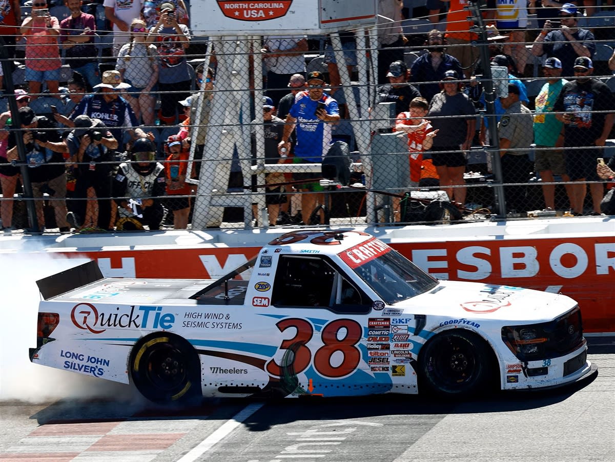 CHANDLER SMITH 2025 QUICKTIE NORTH WILKESBORO TRUCK WIN 1:24 ARC DIECAST