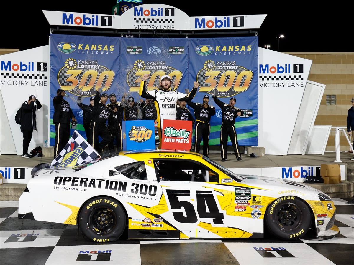 TAYLOR GRAY 2026 OPERATION 300 KANSAS RACED WIN 1:24 ARC DIECAST