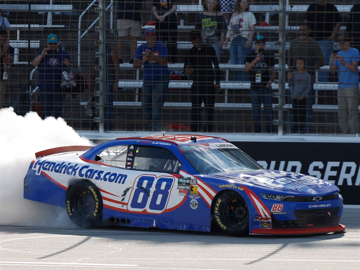 KYLE LARSON 2026 HENDRICKCARS.COM TEXAS RACED WIN 1:24 COLOR CHROME ARC DIECAST