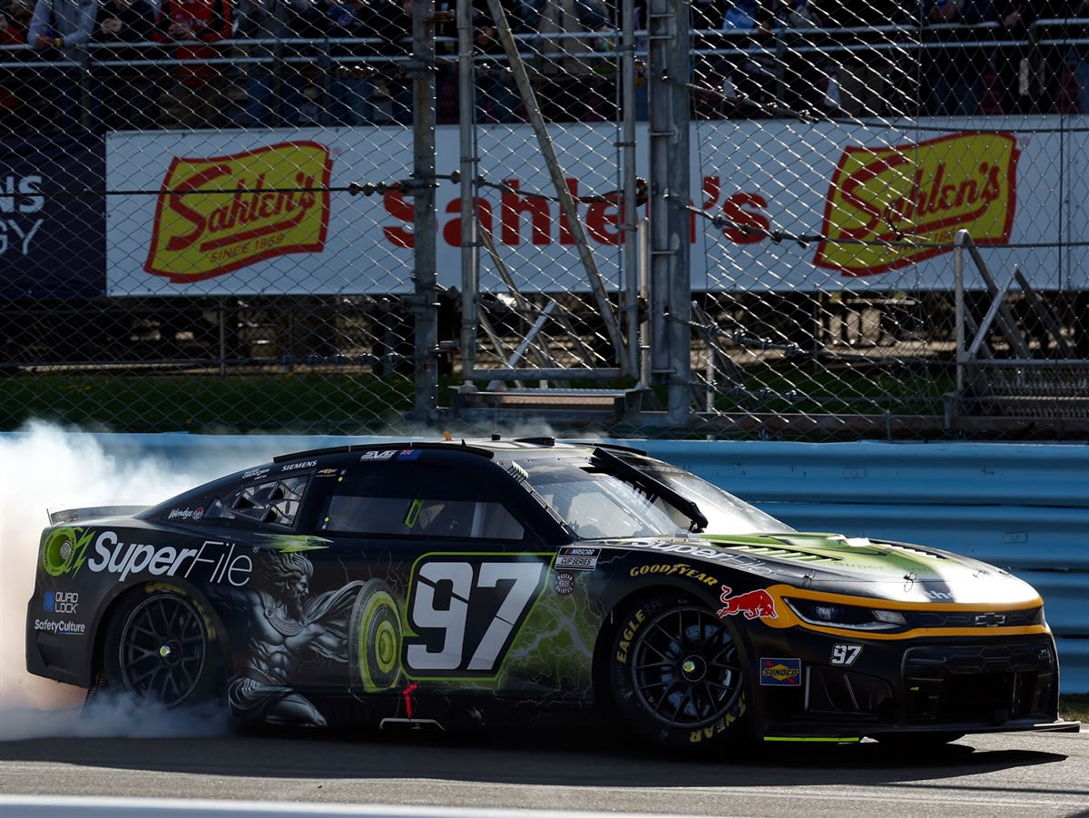 AUTOGRAPHED SHANE VAN GISBERGEN 2026 SUPERFILE WATKINS GLEN RACED WIN 1:24 AUTOGRAPHED ARC DIECAST