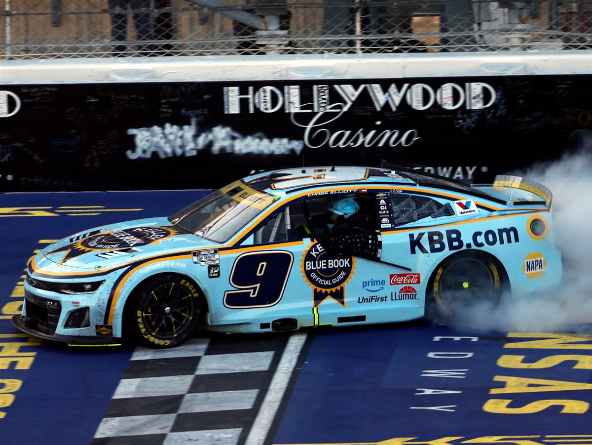 CHASE ELLIOTT 2025 KELLEY BLUE BOOK KANSAS RACED WIN 1:24 ARC DIECAST