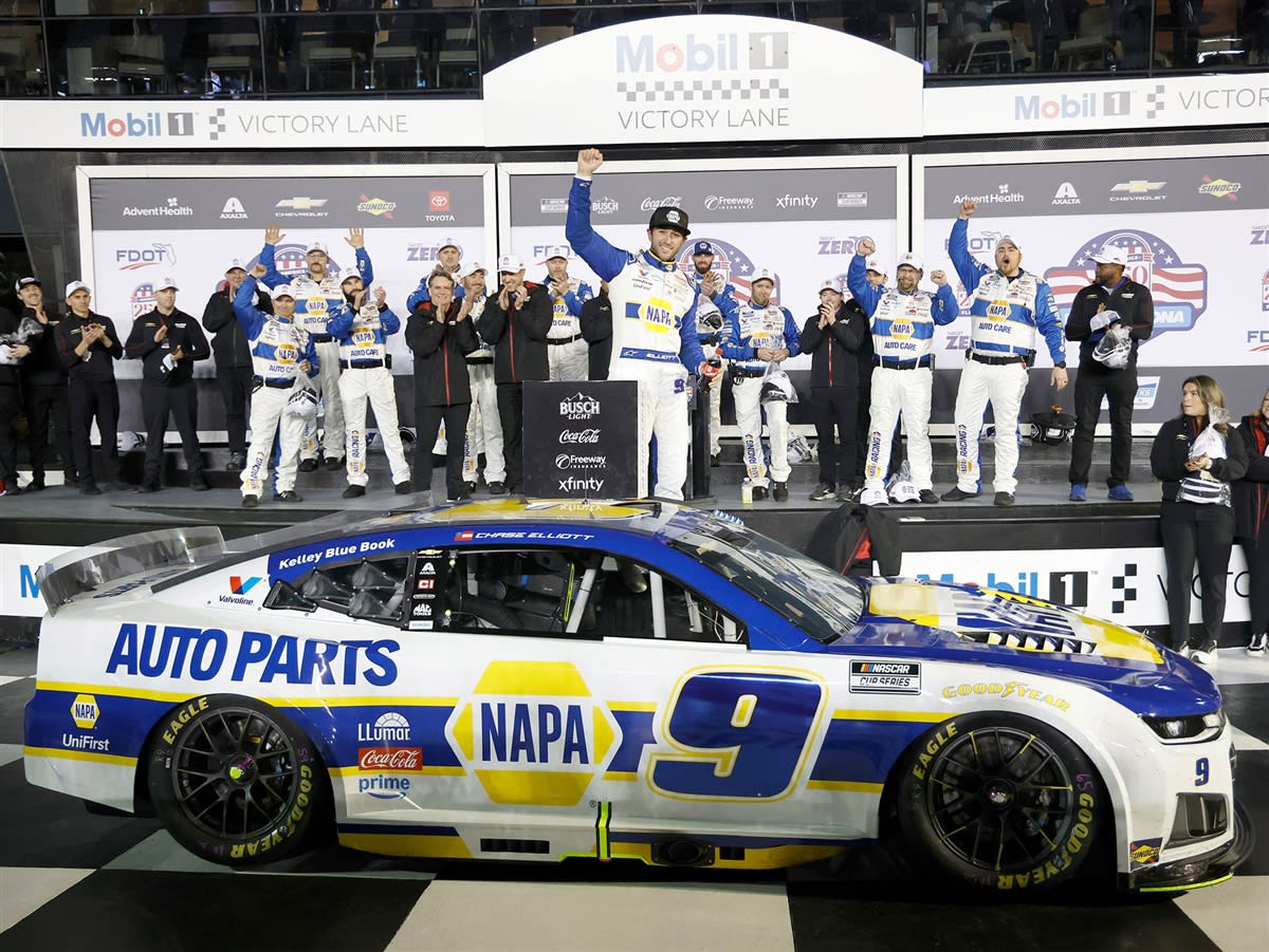CHASE ELLIOTT 2026 NAPA DUEL RACED WIN 1:24 ARC DIECAST